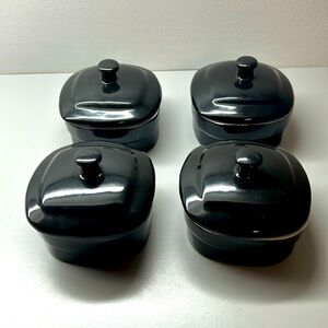Set of 4 black square ceramic mini casserole or ramiken dishes, with covers